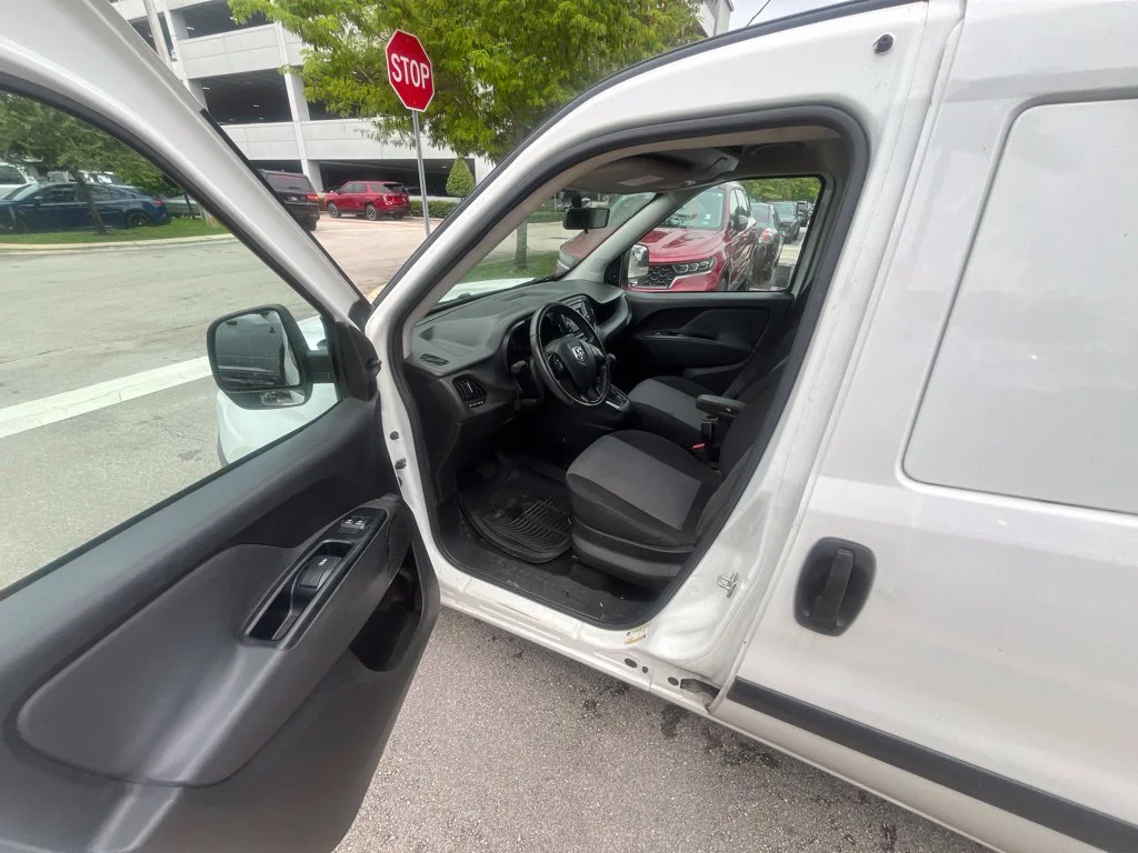 Used 2016 Bright White Ram Tradesman image 22