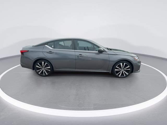 Used 2019 Gray Nissan 2.5 SR image 9