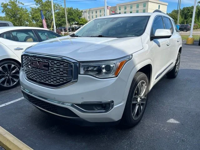 Used 2018 White GMC Denali image 1