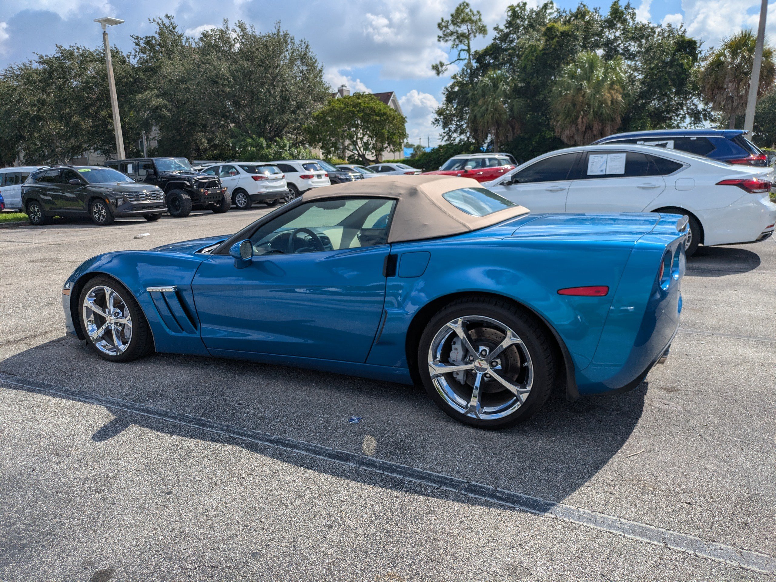 Used 2011 Jetstream Blue Metallic Tintcoat Chevrolet Z16 Grand Sport w/4LT image 7