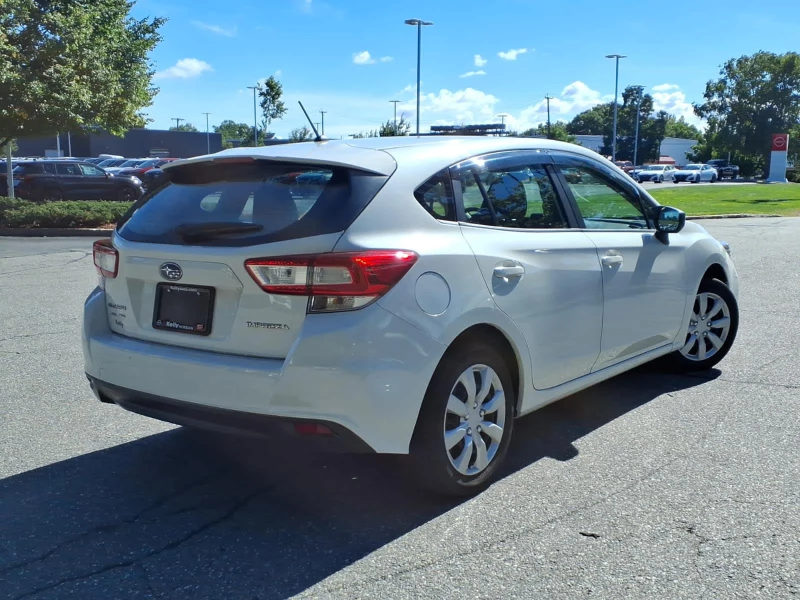 Used 2019 Crystal White Pearl Subaru  image 5