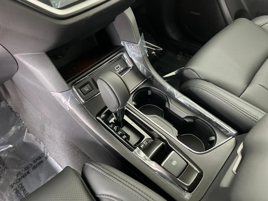 New 2026 ICE SILVER METALLIC Subaru Onyx Edition Touring 7-Passenger image 26