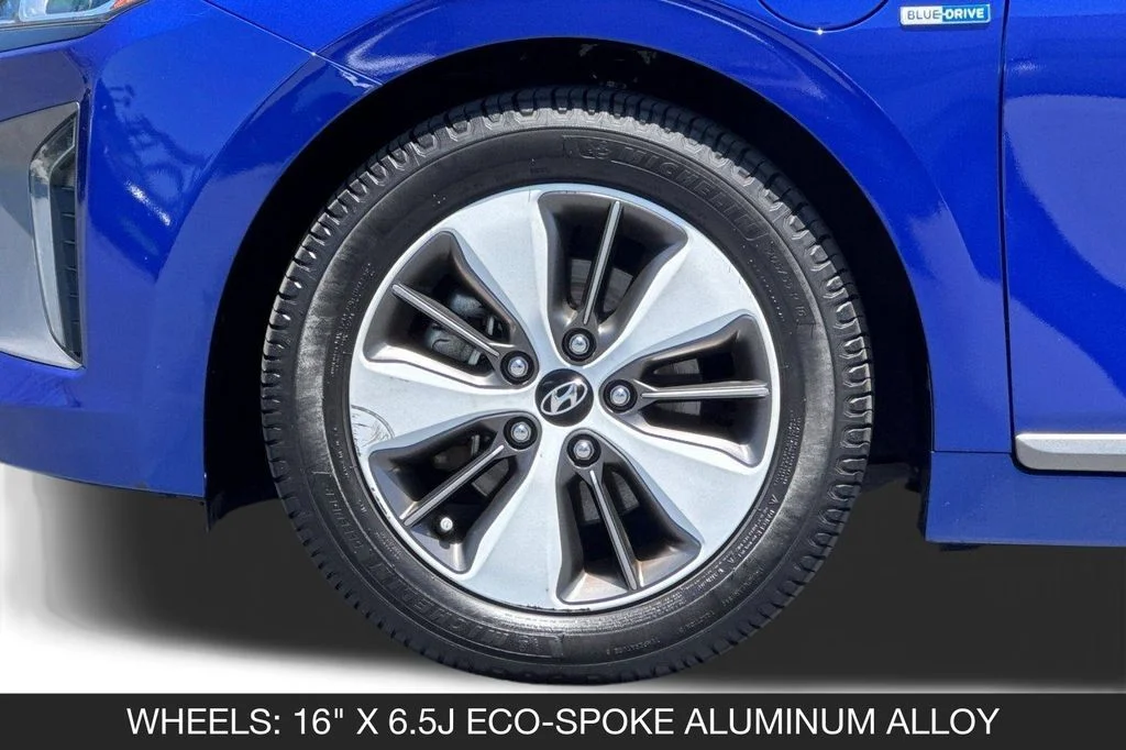 Used 2019 Blue Hyundai Limited image 28