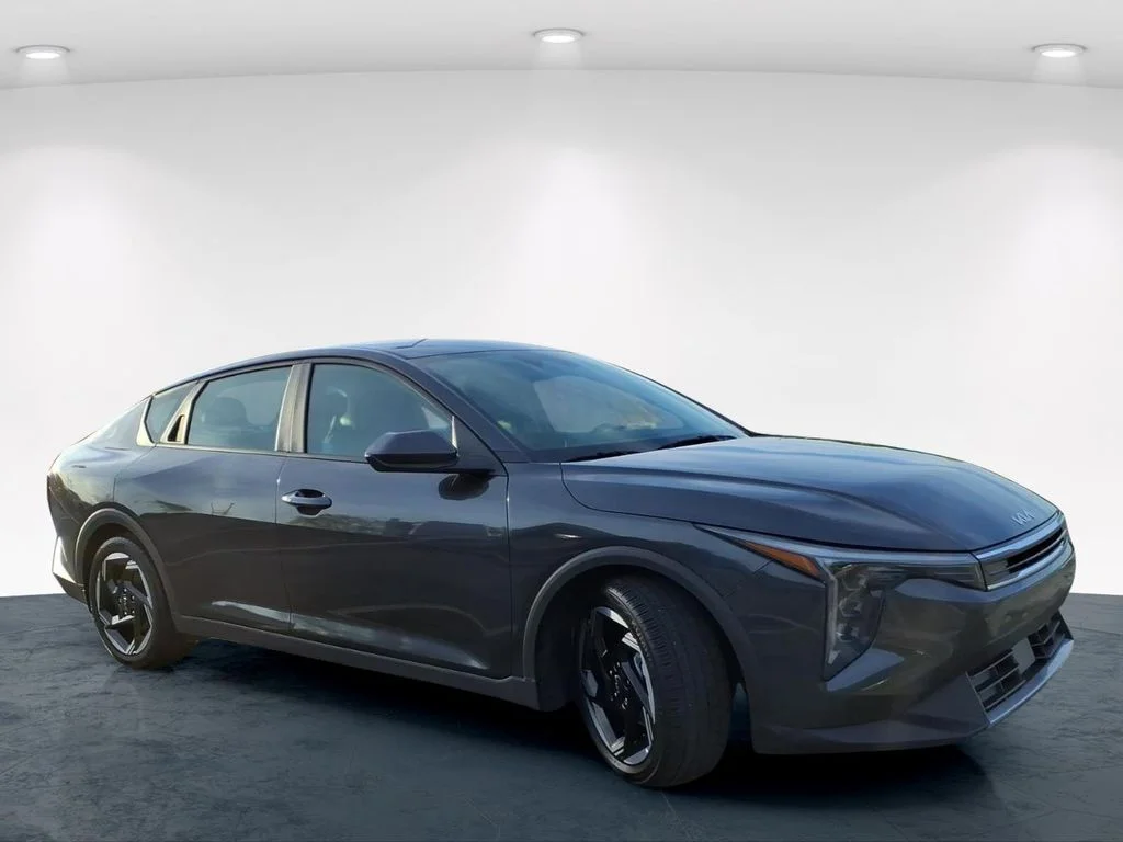 Used 2025 Gray Kia EX image 5