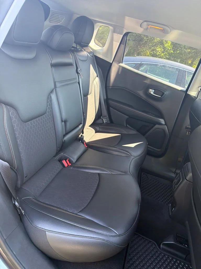 Used 2019 Gray Jeep Latitude image 6
