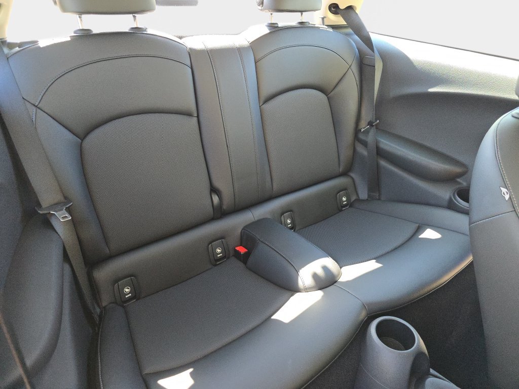 Used 2015 Orange MINI Base image 13