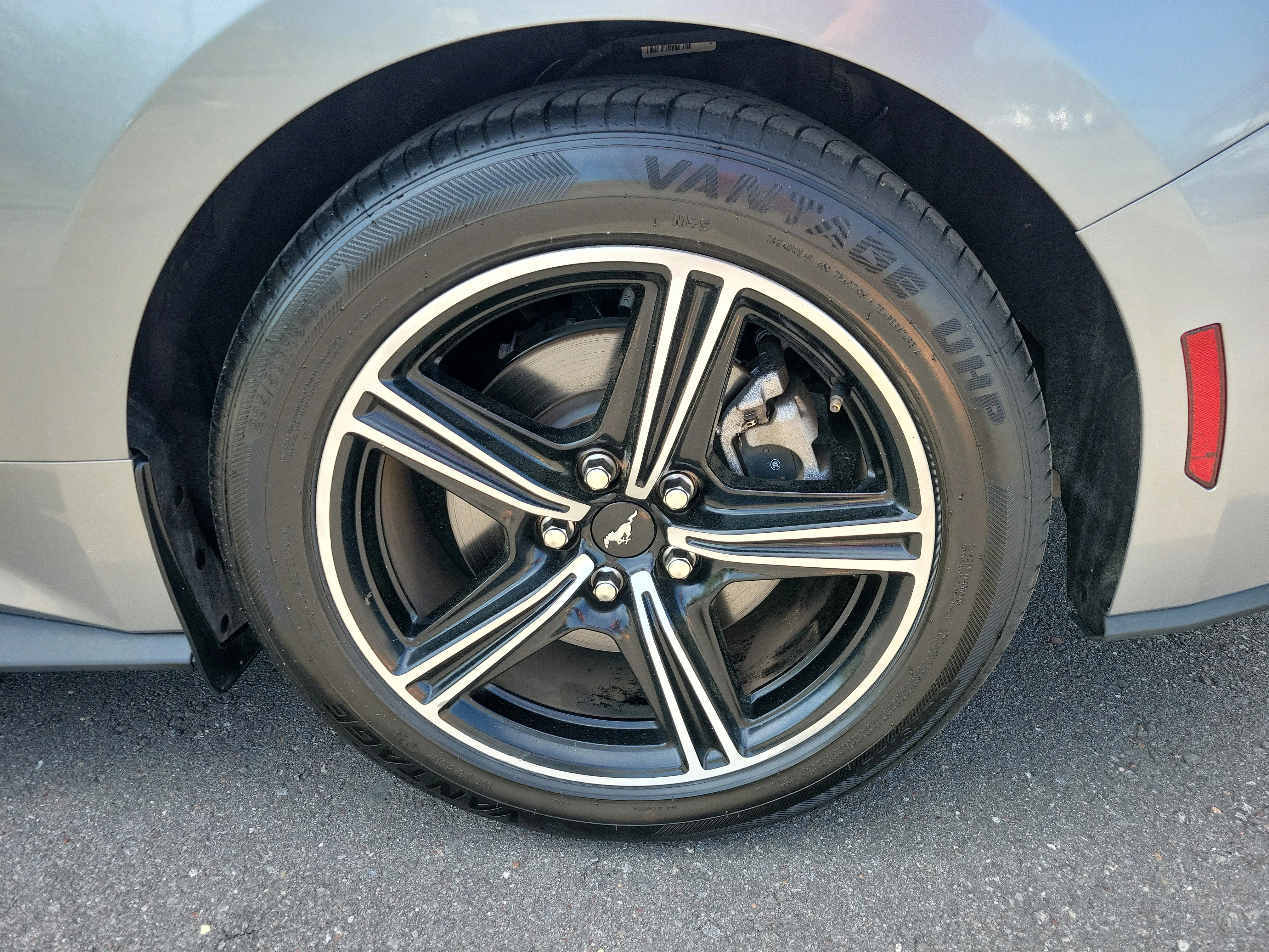 2024 Ford Mustang EcoBoost Premium - Photo 25