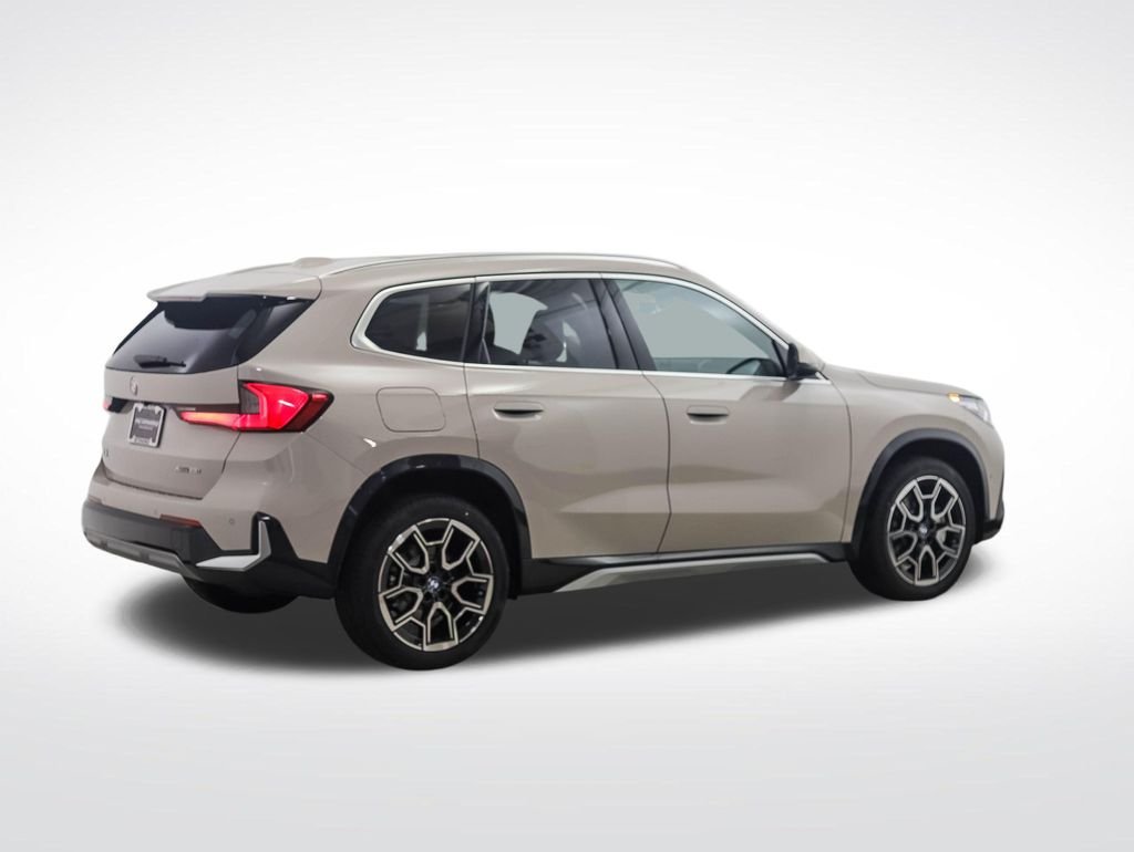 Used 2026 Gray Metallic BMW xDrive28i image 5