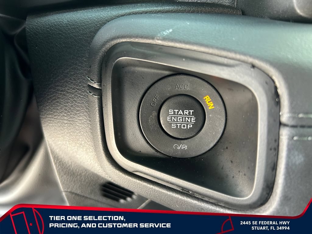 Used 2024 Gray Jeep 4-Door Recon 4x4 image 20
