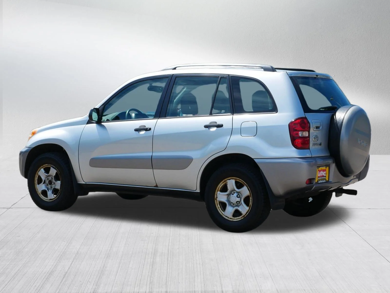 Used 2004 Titanium Metallic Toyota  image 5