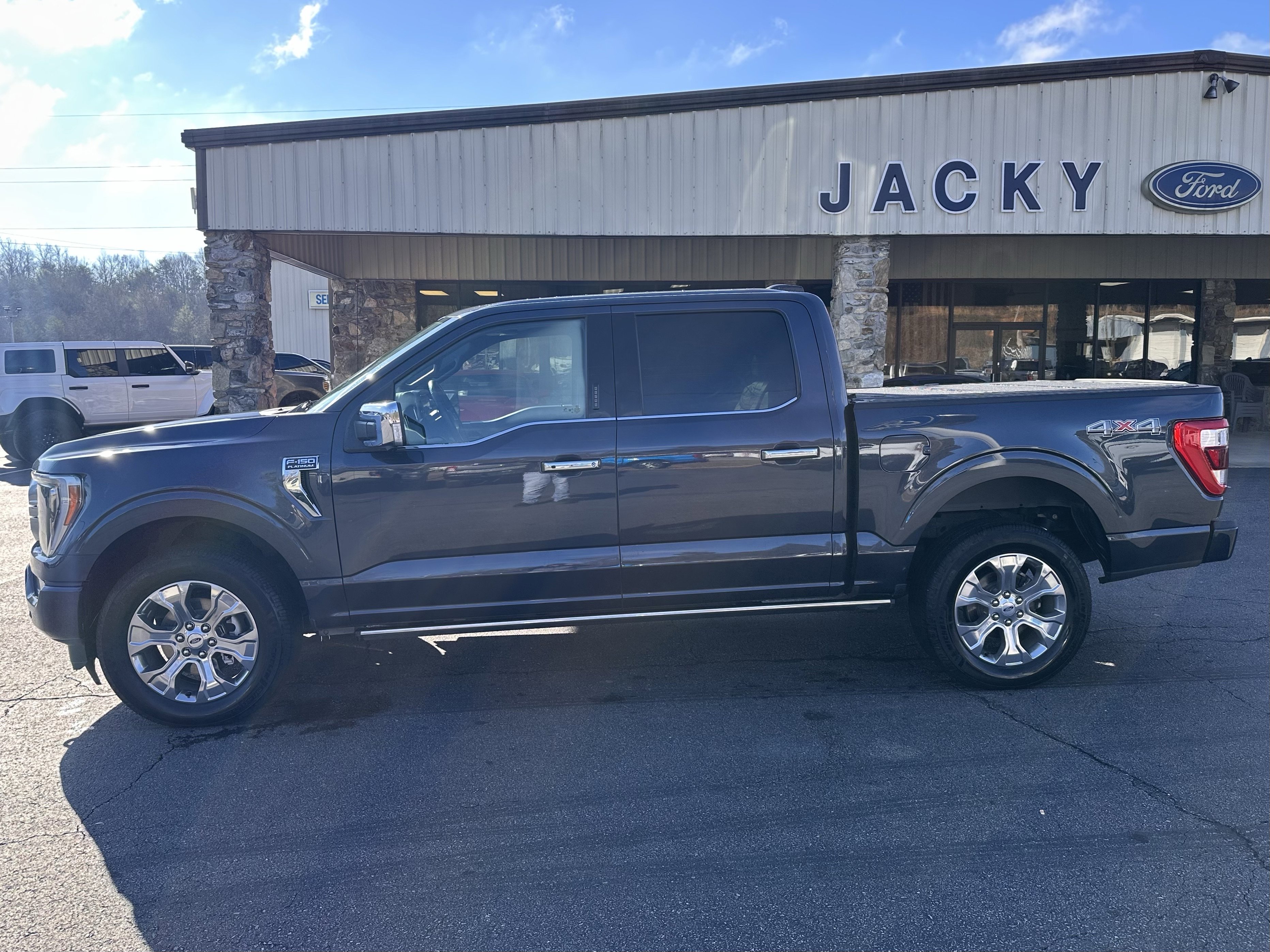 2022 Ford F-150 Platinum