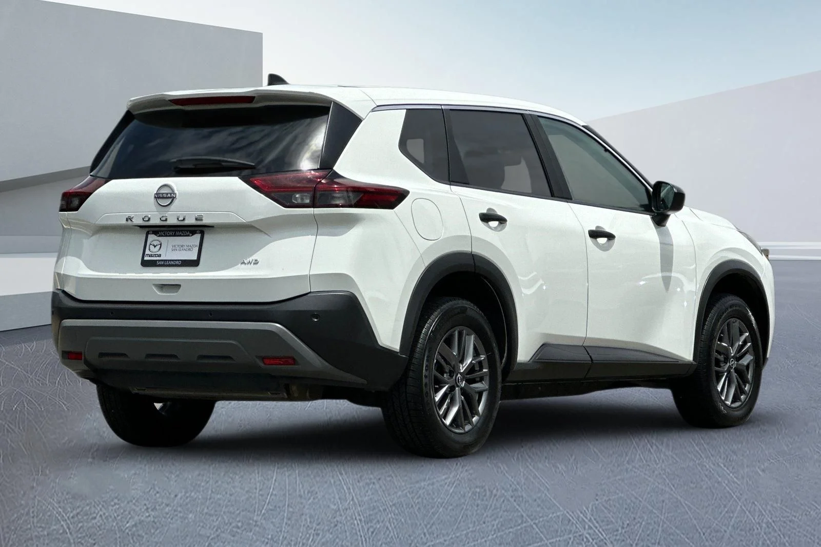 Used 2023 White Nissan S image 4