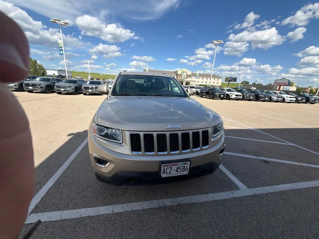 Used 2014 Beige Jeep Laredo image 2
