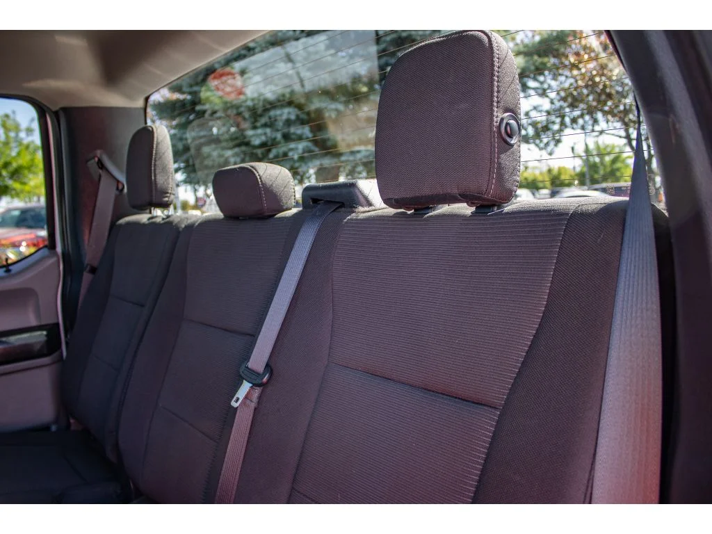 Used 2019 OXFORD WHITE Ford XL image 18