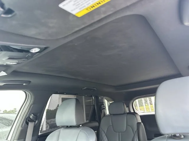 Used 2025 White Kia SX Prestige image 22