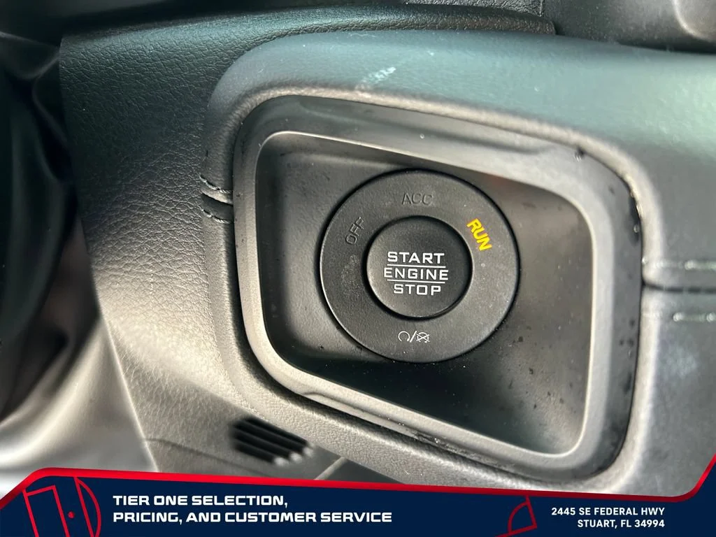 Used 2024 Gray Jeep 4-Door Recon 4x4 image 20