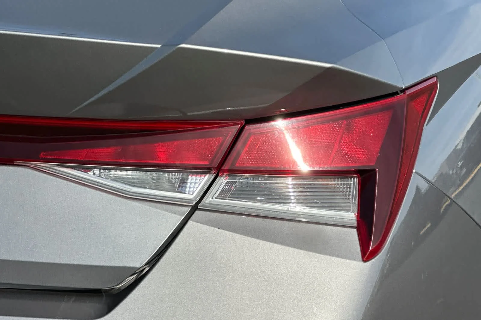 Certified Used 2023 Fluid Metallic Hyundai SEL image 27