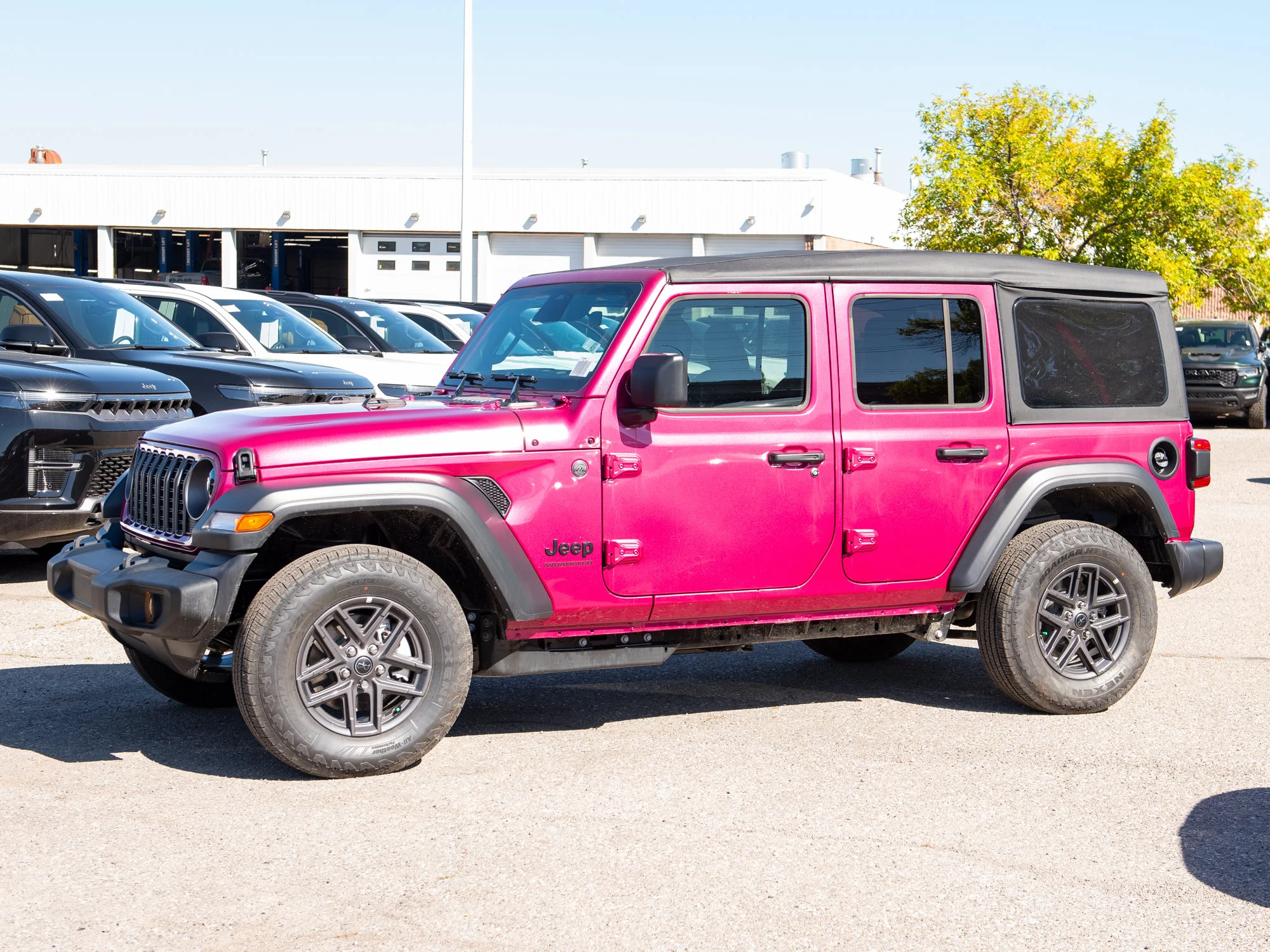 New 2026 limited edition tuscadero pearl Jeep Sport S* 4 Door 4x4, Soft Top, Rare Colour, Heated Seats, Remote Start image 3