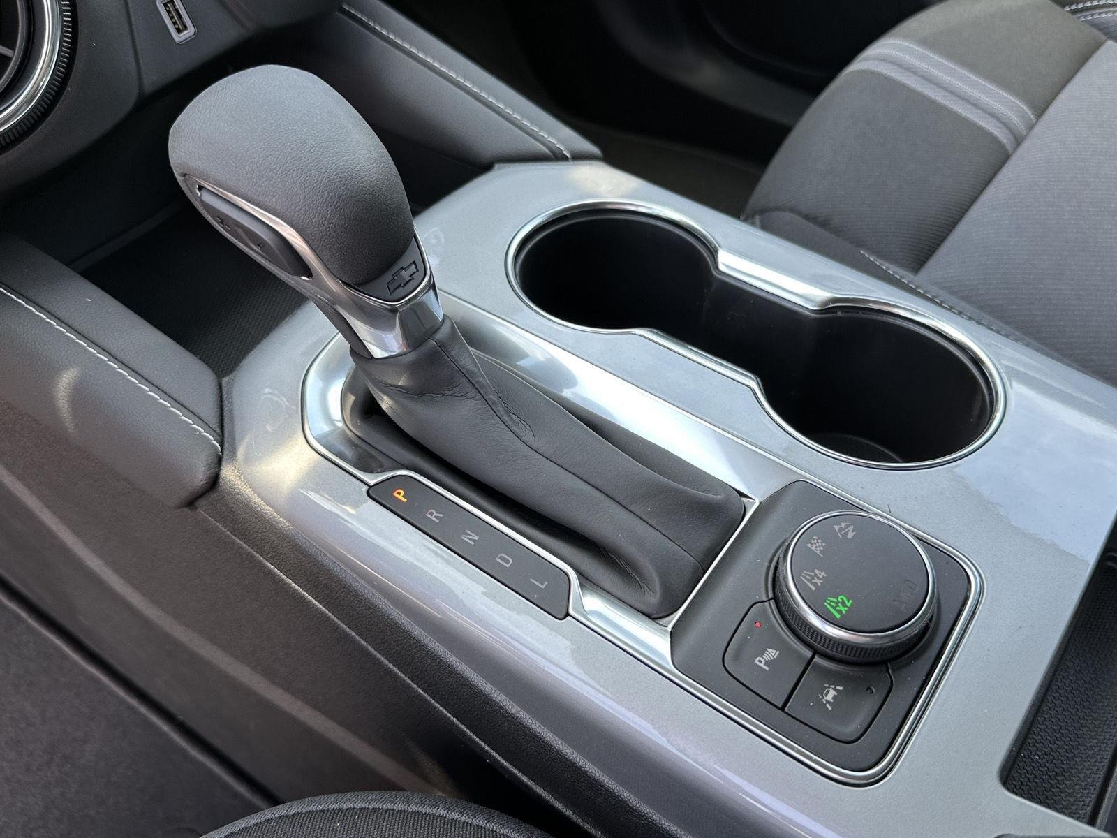 New 2026 Sterling Gray Metallic Chevrolet 2LT image 33