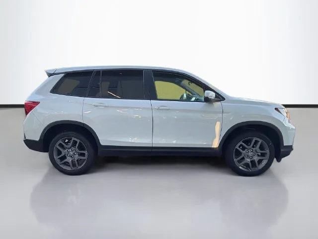 Used 2023  Honda EX-L image 8