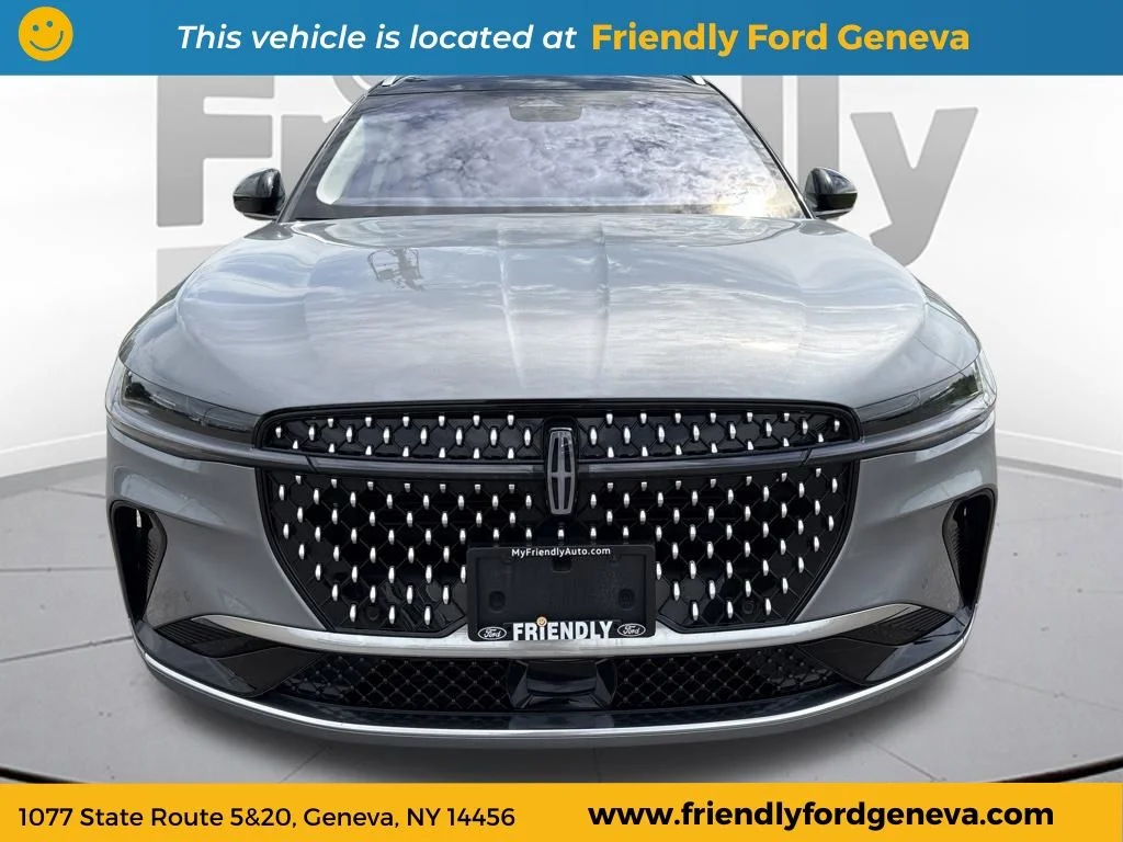 Used 2024 Gray Metallic Lincoln Reserve image 34