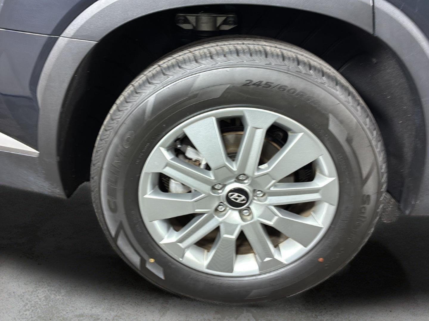Used 2025 Moonlight Cloud Hyundai SEL image 13