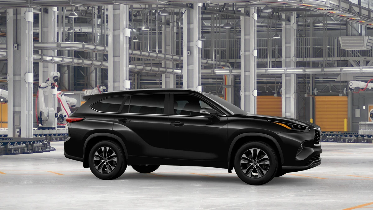 New 2026 Midnight Black Metallic Toyota XLE image 13