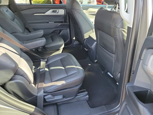 Used 2025 Carbonized Gray Metallic Ford Active image 19