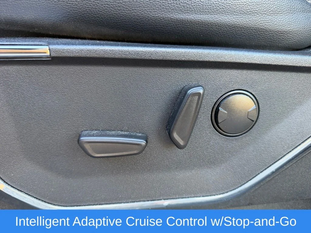 Used 2024 Silver Ford Lariat image 28