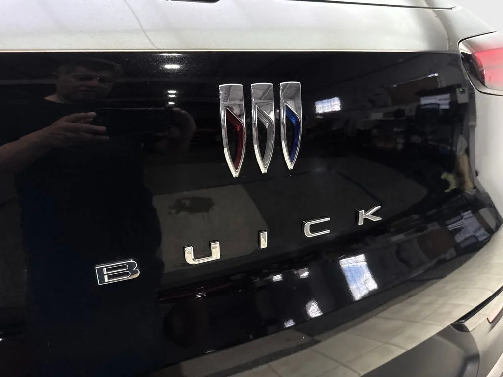 Used 2025 Black Buick Preferred image 21