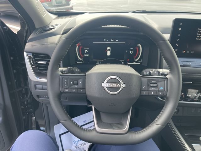 New 2026 Super Black Nissan Platinum image 14