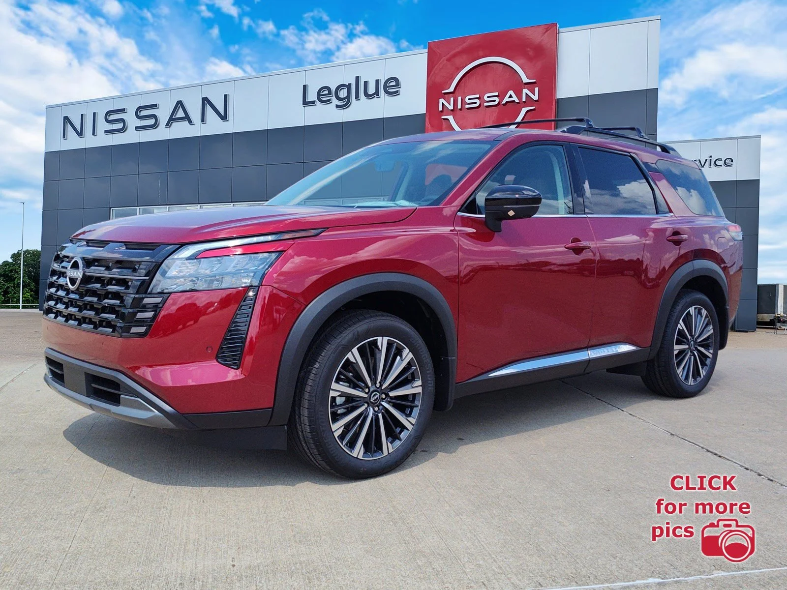 2026 Nissan Pathfinder Platinum