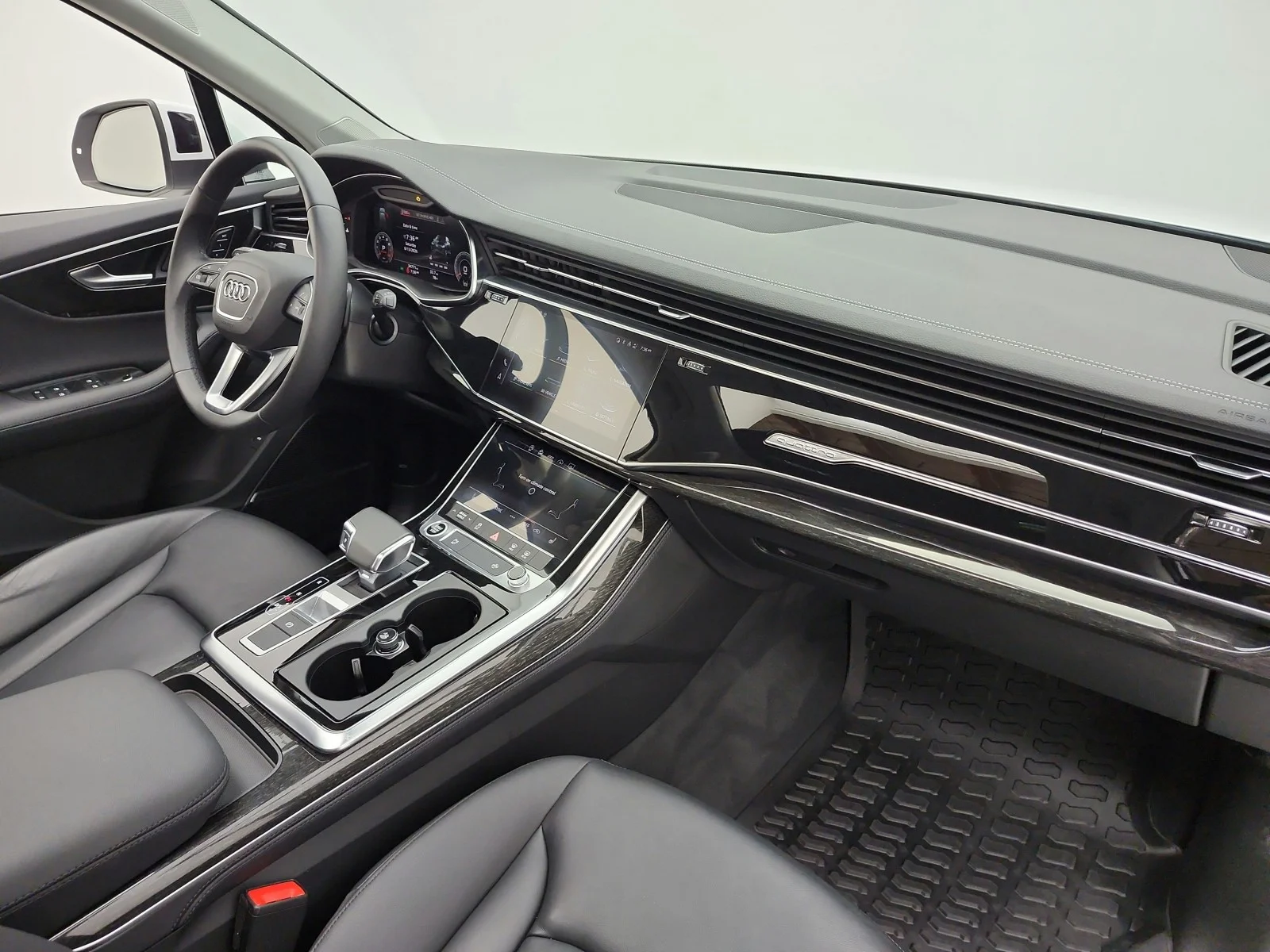 Used 2023 Glacier White Metallic Audi Premium Plus 45 TFSI quattro image 38