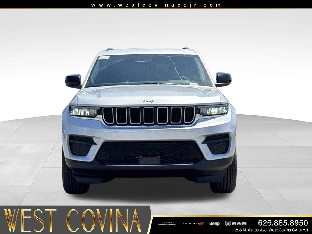 New 2026 Silver Zynith Exterior Paint Jeep  image 3