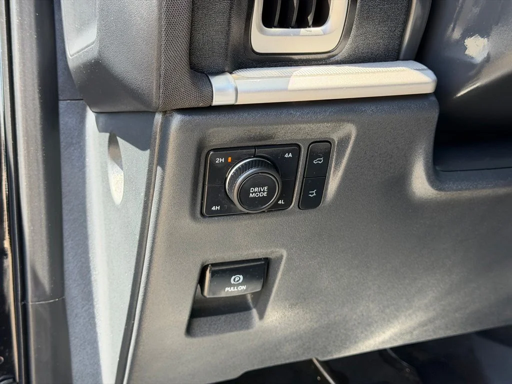 Used 2025 Black Ford Active image 24