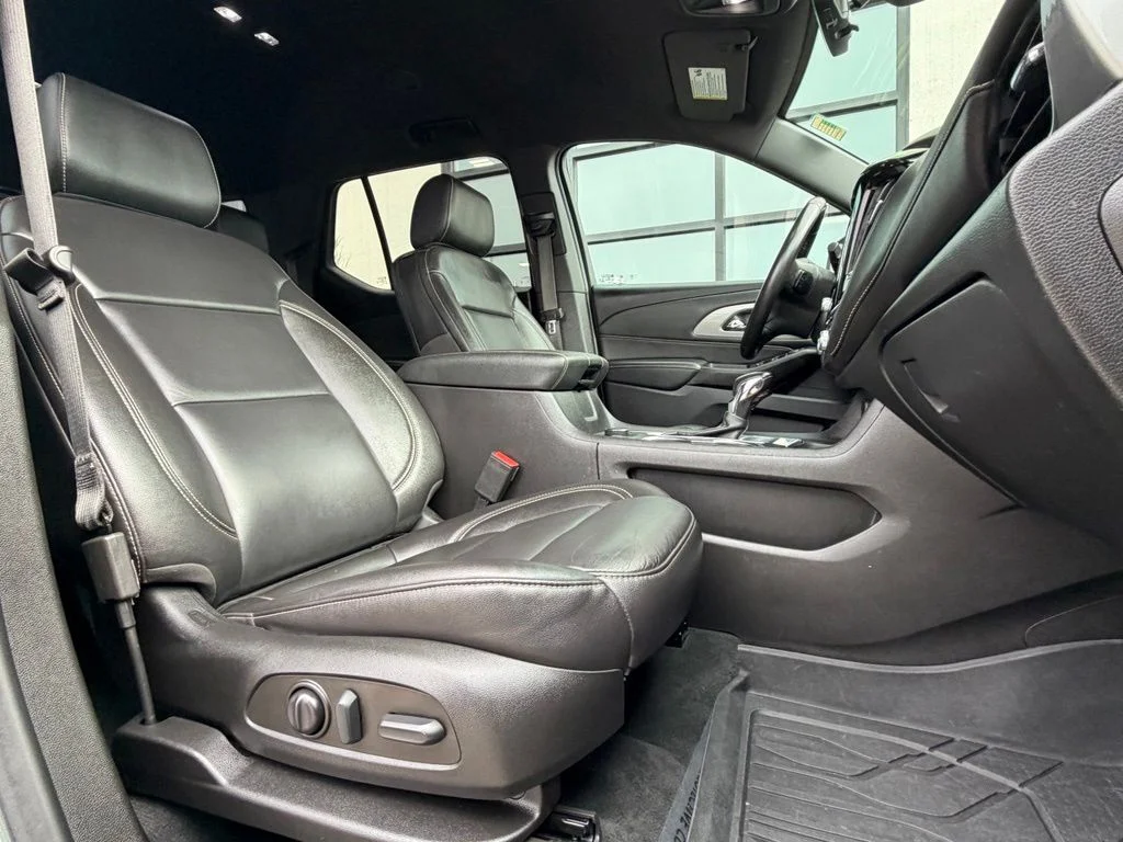 Used 2022 Green Chevrolet LT Leather image 20