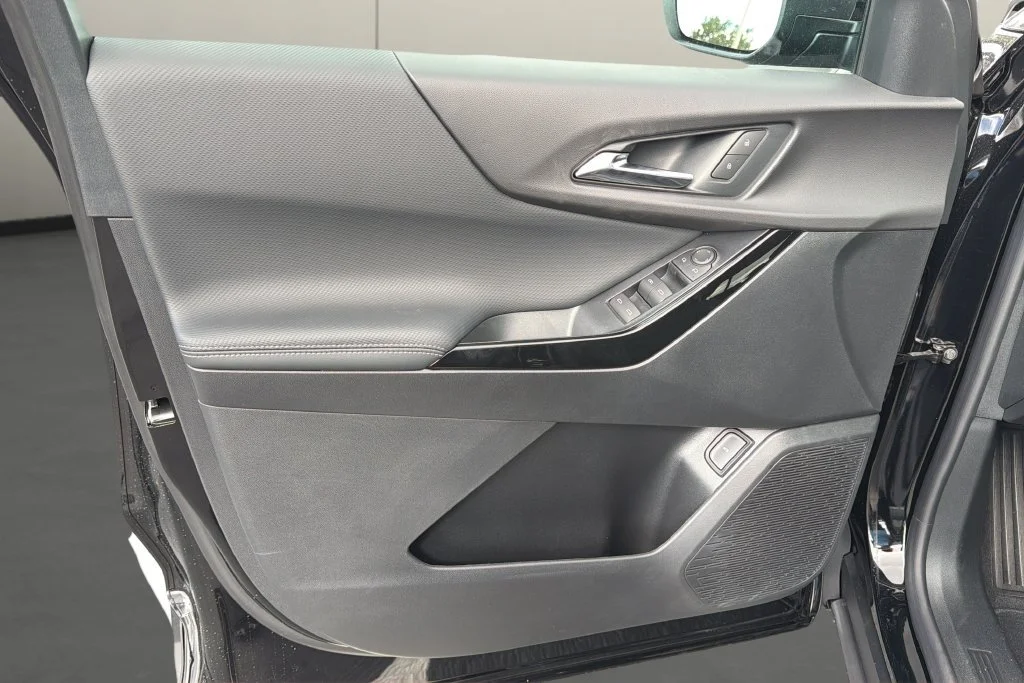 New 2027 Mosaic Black Metallic Chevrolet LT image 14