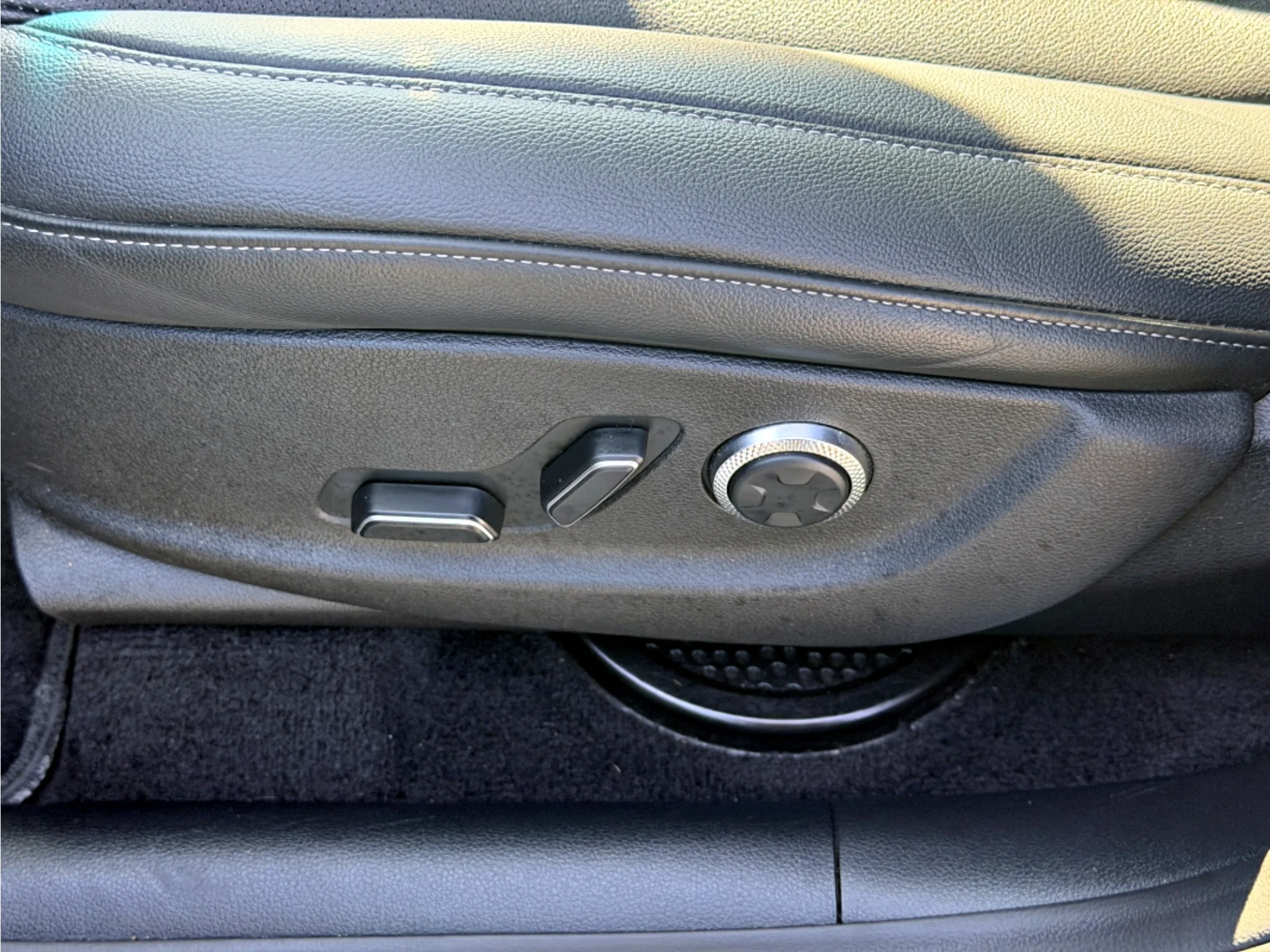 Used 2025 Savile Silver Genesis 2.5T Standard image 20