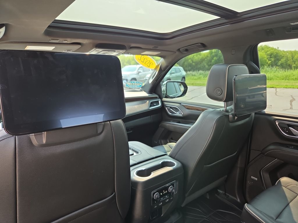 Used 2022 Black Chevrolet Premier image 38