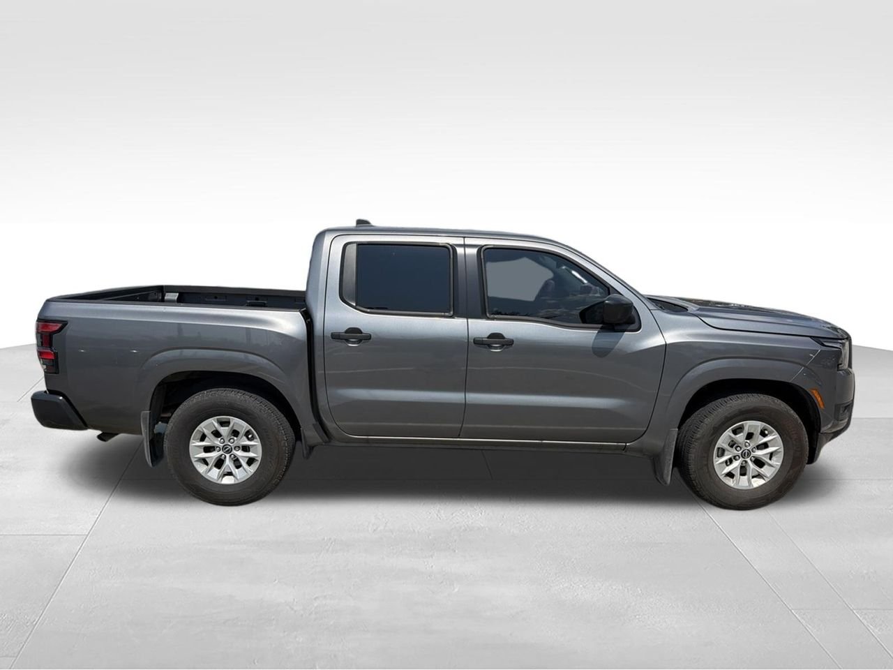 Used 2026 Gray Nissan S image 4