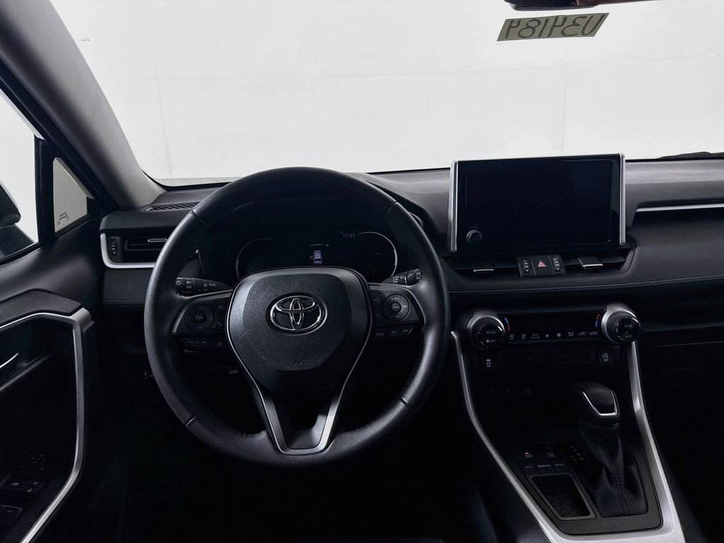 Used 2024 Magnetic Gray Metallic Toyota XLE Premium image 21
