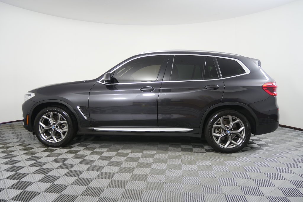 Used 2021 Dark Graphite Metallic BMW sDrive30i image 7