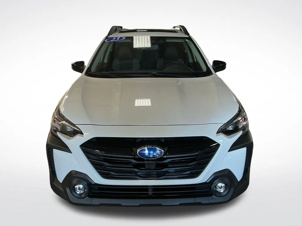Used 2023 White Subaru Onyx Edition XT image 9
