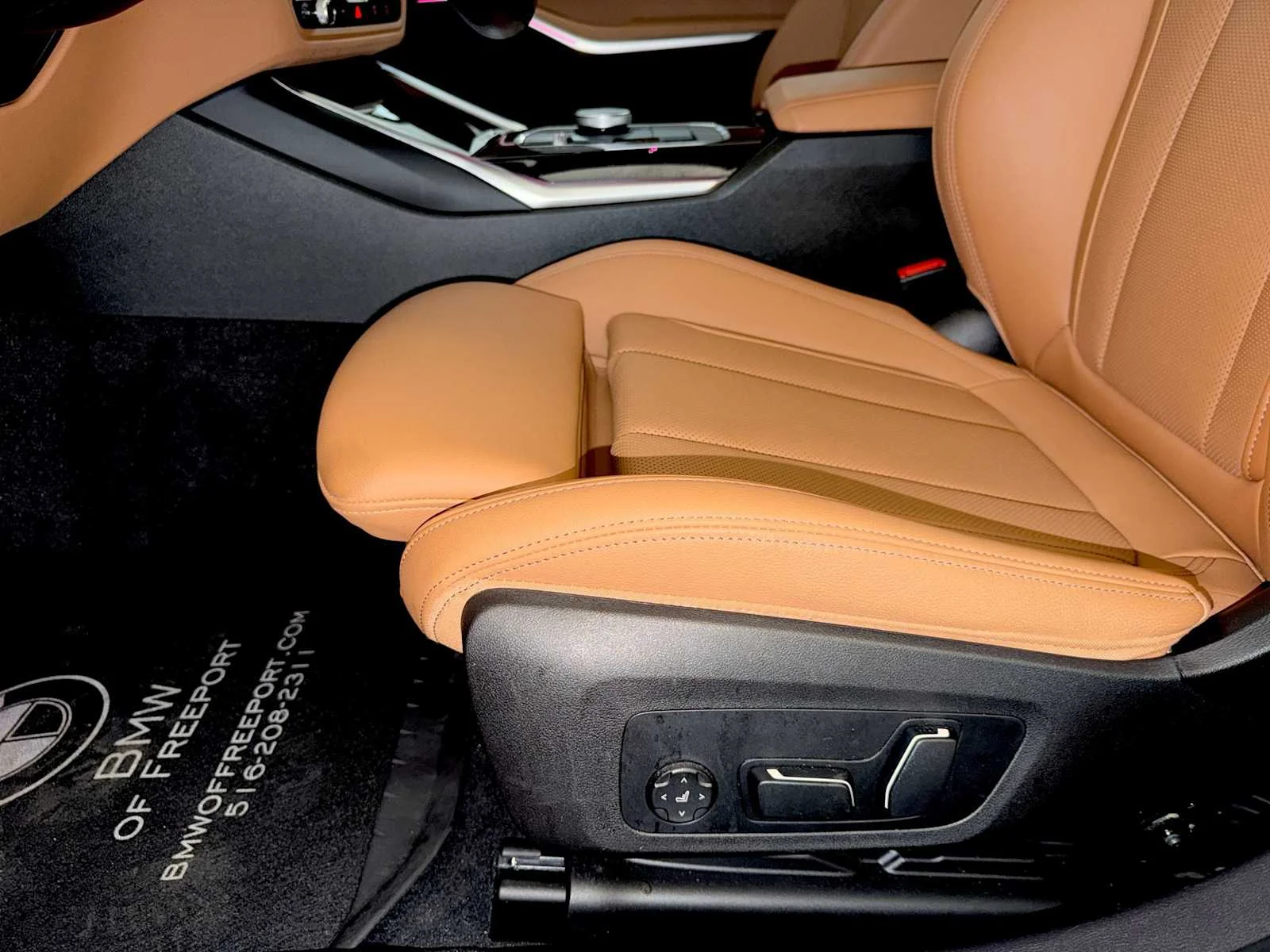 2024 BMW 3 Series 330i - Photo 10