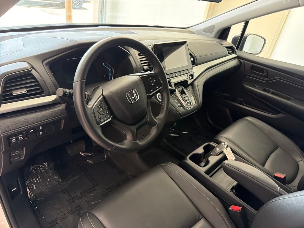 Used 2024  Honda EX-L image 17