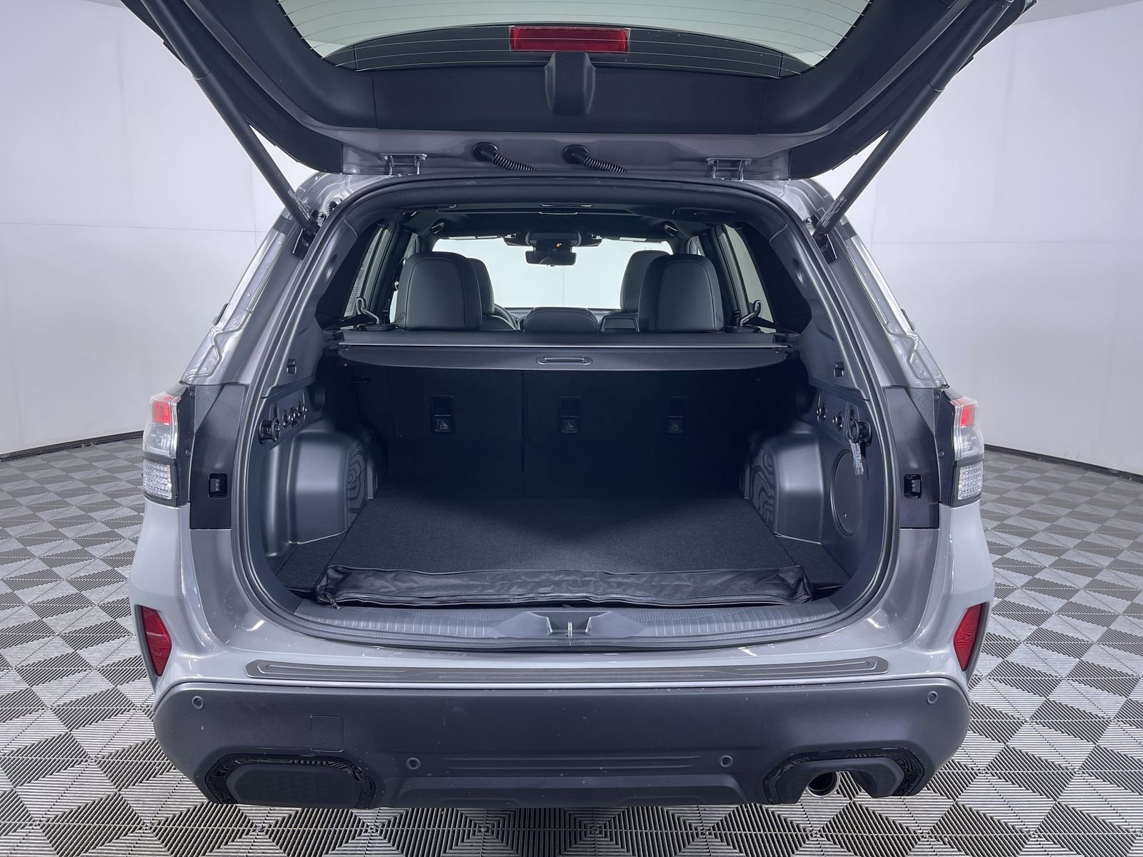 New 2026 RIVER ROCK PEARL Subaru Touring image 24
