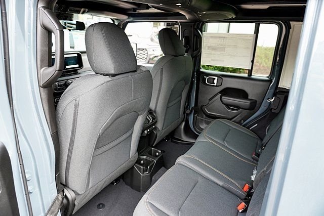 New 2026 Anvil Clear-Coat Exterior Paint Jeep Sport S image 26