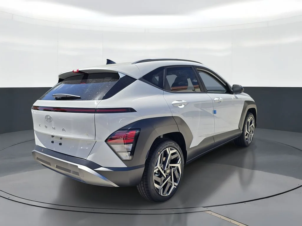 New 2026 White Hyundai SEL Premium image 3