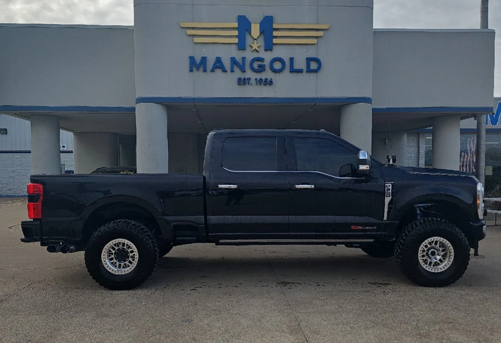 2024 Ford F-250 Platinum 4x4 Crew Cab 8' Box's photo