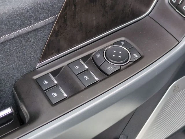 Used 2023 White Ford Lariat image 13